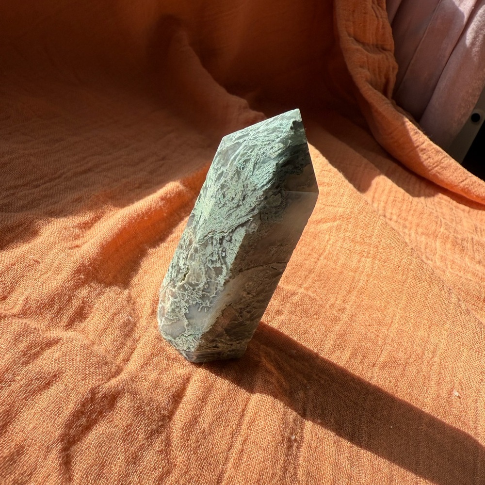 Moss Agate Crystal Tower 102 g Polished Point